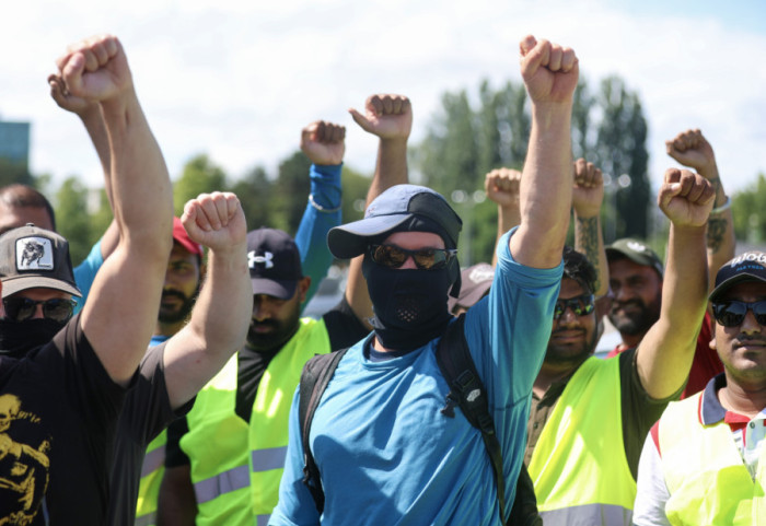 (FOTO) Dostavljači Volta protestuju u Zagrebu zbog smanjenih primanja, uslova rada i pretnji