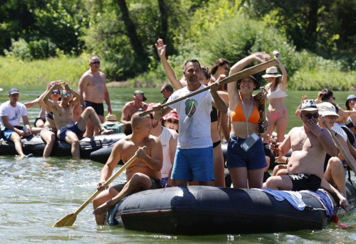 (FOTO/VIDEO) Održana 31. Drinska regata u Bajinoj bašti, sedam dana zabave, muzike i tradicije na reci Drini
