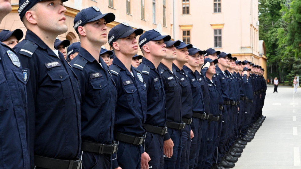 Hoće li srpski policajci imati brade i tetovaže: "Njihov izgled direktno utiče na doživljaj autoriteta i poverenja"