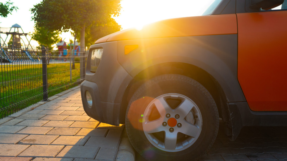 Kako da najefikasnije zaštitite automobil od sunca