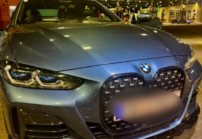(FOTO) Na Horgošu sprečen prenos pištolja i municije, bilo skriveno ispod peškira u "BMW"