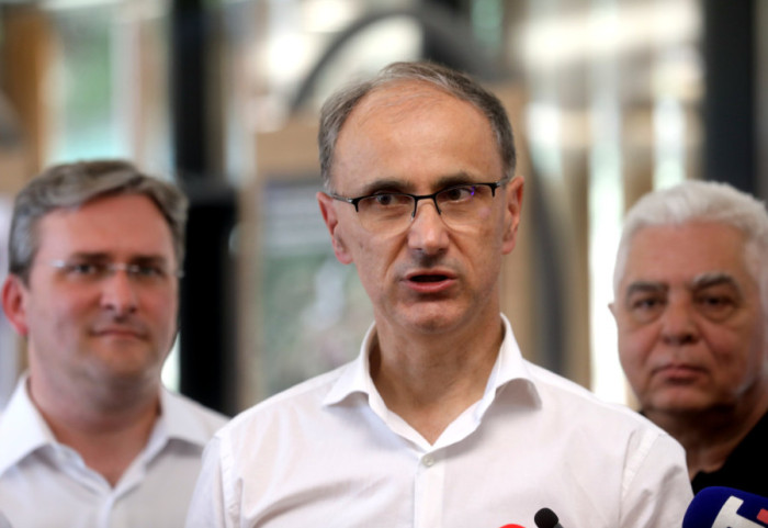 Macut: Zakon o udžbenicima potreban za reafirmaciju nacionalnog identiteta
