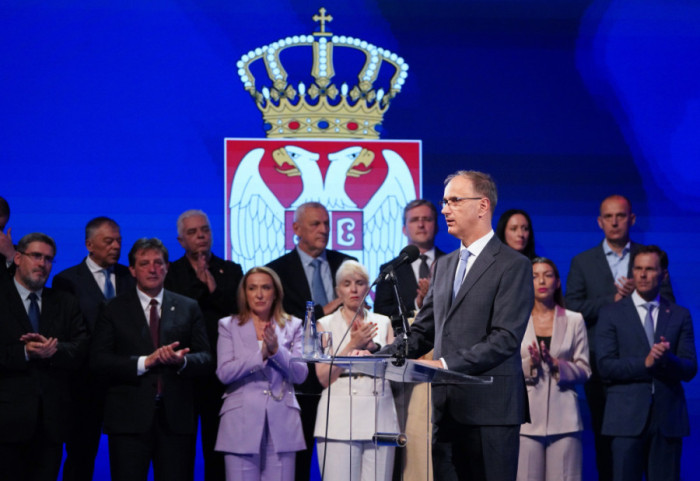 Macut predstavio 100 dana Vlade: Nema sankcija Rusiji, Zakon o udžbenicima važan za reafirmaciju nacionalnog identiteta