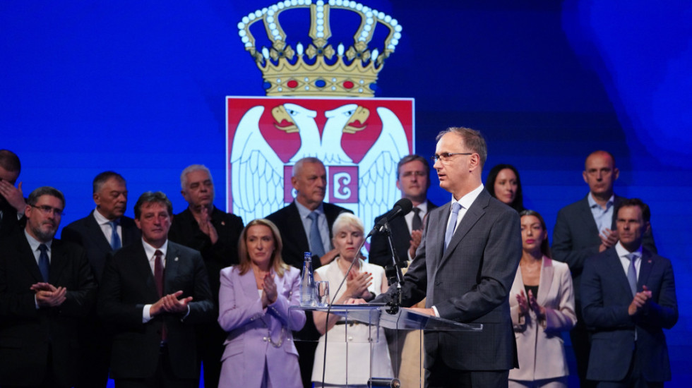 Macut predstavio 100 dana Vlade: Nema sankcija Rusiji, Zakon o udžbenicima važan za reafirmaciju nacionalnog identiteta