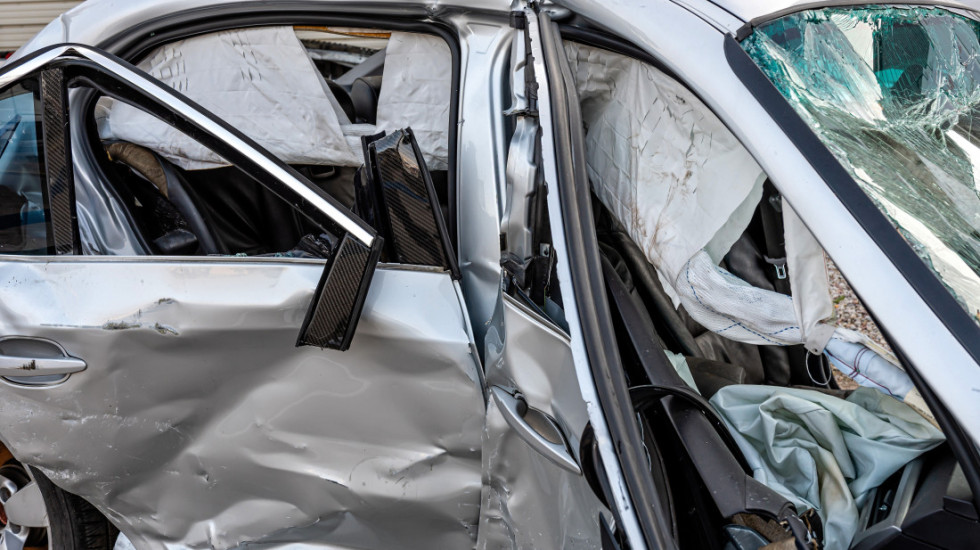 Vozač (89) stradao u saobraćajnoj nesreći kod Despotovca: Sleteo s puta, sumnja se da mu je pozlilo