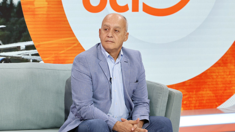 (VIDEO) Seničić za Newsmax Balkans o putnicima na Kipru: Imaju pravo na žalbu, očekujem kompenzaciju od avio-kompanije