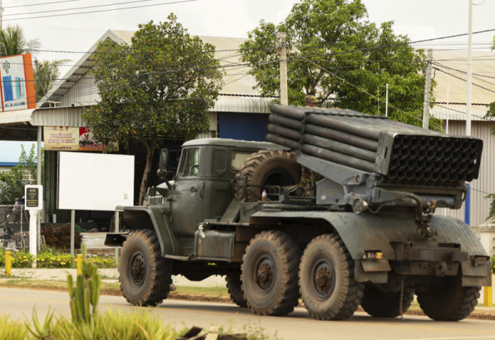 Tajland i Kambodža počinju povlačenje teškog naoružanja sa granice