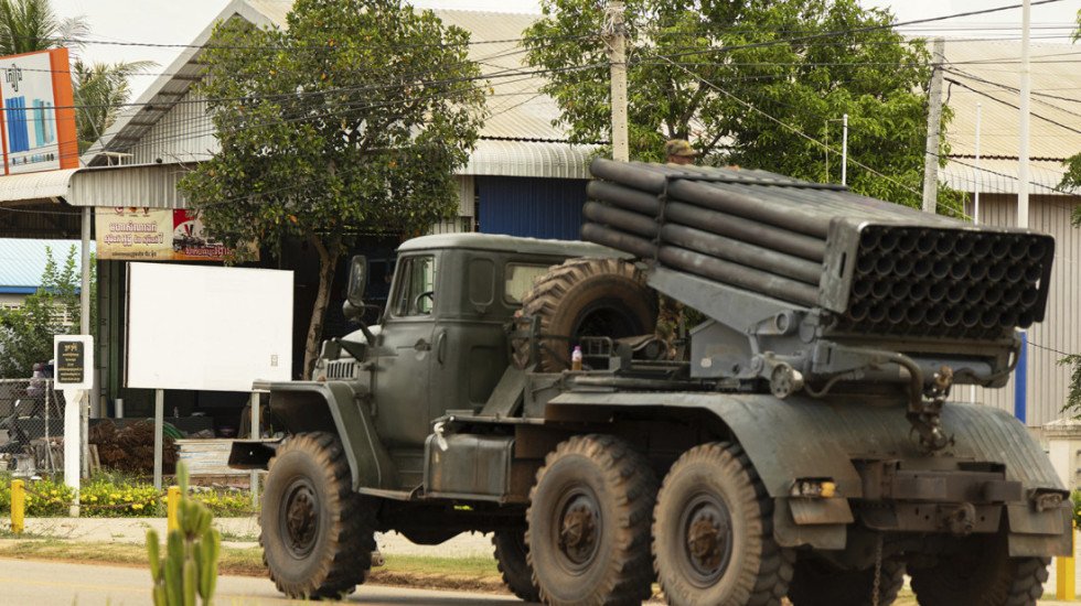 Tajland i Kambodža počinju povlačenje teškog naoružanja sa granice