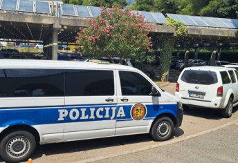 Dve osobe stradale u nesreći na putu Gubavač-Bistrica u Crnoj Gori: Vozilo probilo bankinu