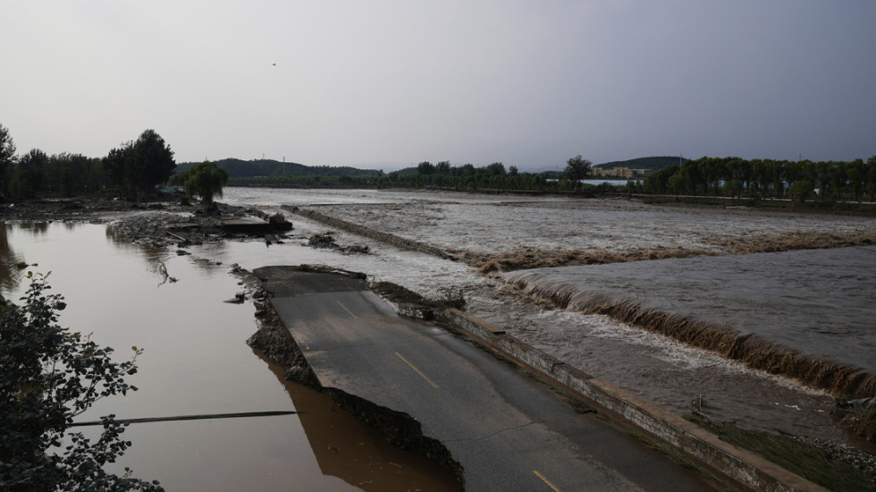 Tropska oluja Vifa izazvala poplave na Tajlandu, poginulo šest osoba