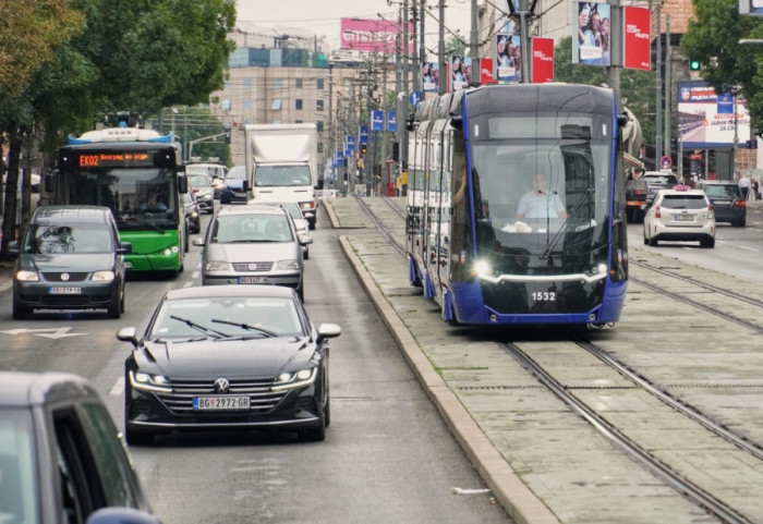 Vanredni noćni saobraćaj i vikend rasporedi polazaka: Praznični režim gradskog prevoza na snazi do 7. januara