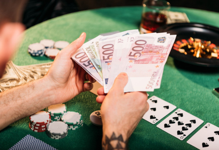 Hotel u Budvi prijavio da je radnik obezbeđenja ukrao iz kazina 300.000 evra