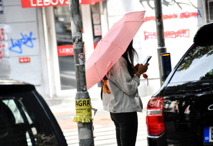 Oblačno i hladno vreme, mestimično s kišom: Temperatura do 13 stepeni