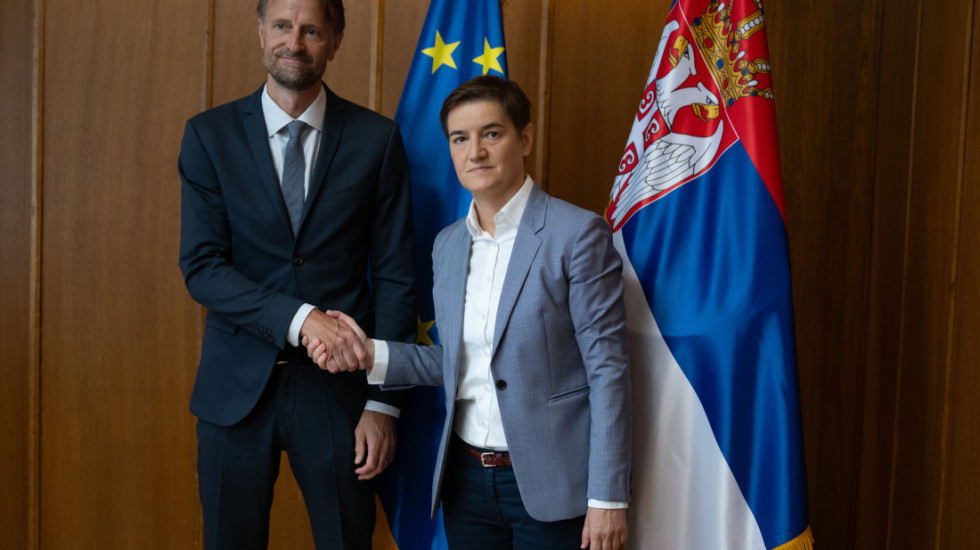 (FOTO) Brnabić sa šefom delegacije EU u Srbiji: Ostajemo kredibilan partner, punopravno članstvo je naš strateški cilj