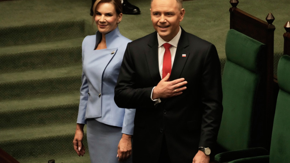 (FOTO) Predsednik Poljske položio zakletvu u parlamentu: Karol Navrocki zvanično stupio na dužnost
