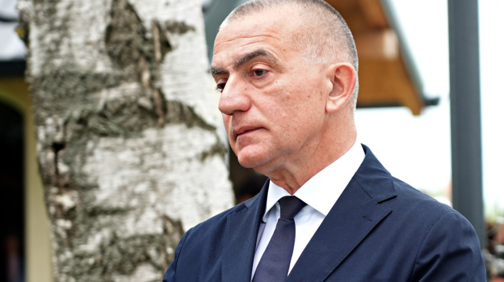 Ministar pravde okupljanje ispred Trećeg OJT ocenio kao pritisak na organe gonjenja