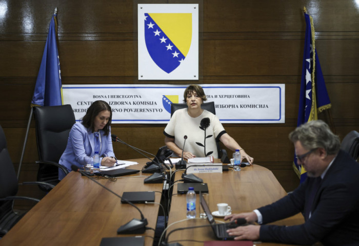 Raspisani vanredni izbori za predsednika RS za 23. novembar, odluka CIK nije bila jednoglasna
