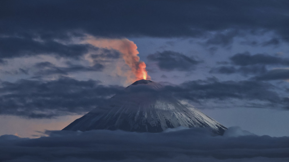Geolog o erupciji vulkana: Na Kamčatki uobičajena pojava, mala mogućnost za aktivnosti na Balkanu