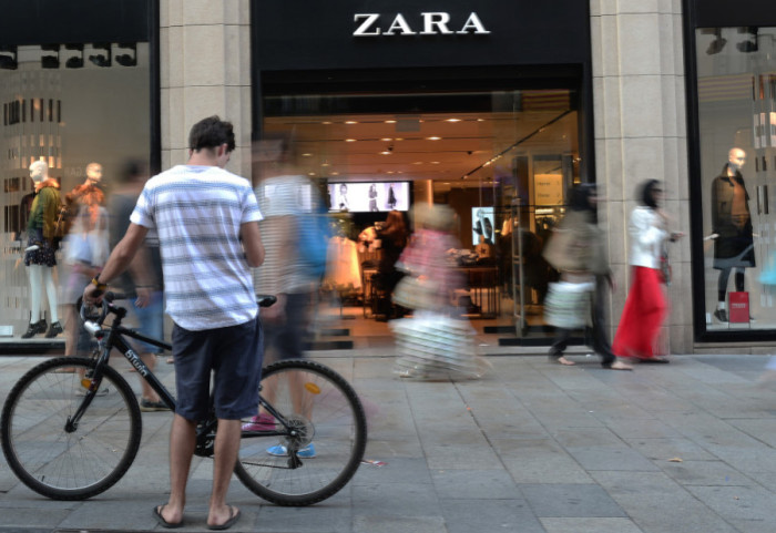 Zabranjene dve reklame modne kuće Zara zbog prikazivanja "nezdravo mršavih" manekenki