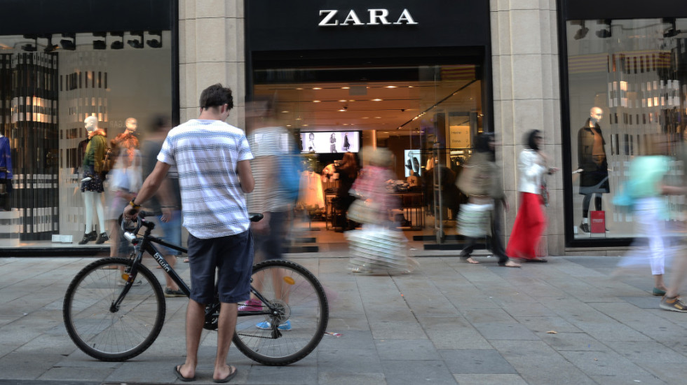 Zabranjene dve reklame modne kuće Zara zbog prikazivanja "nezdravo mršavih" manekenki