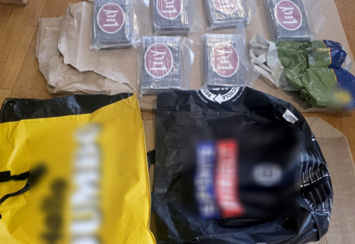 Zaplenjeno oko 12 kilograma kokaina u Beogradu, uhapšene tri osobe