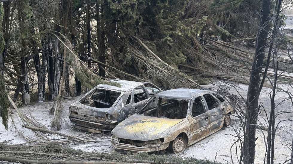 (FOTO) Treći dan nezapamćenih požara u Francuskoj: Stradala jedna osoba, povređeno 13, stotine ljudi evakuisano