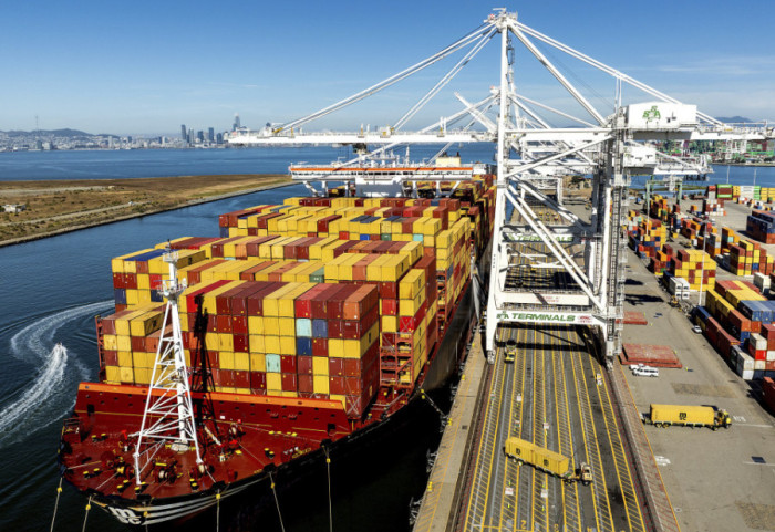 Nove globalne carine SAD od 10 odsto stupile na snagu