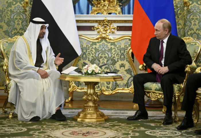 (FOTO) Putin i Bin Zajed razgovarali u Kremlju o ekonomiji, investicijama i situaciji na Bliskom istoku
