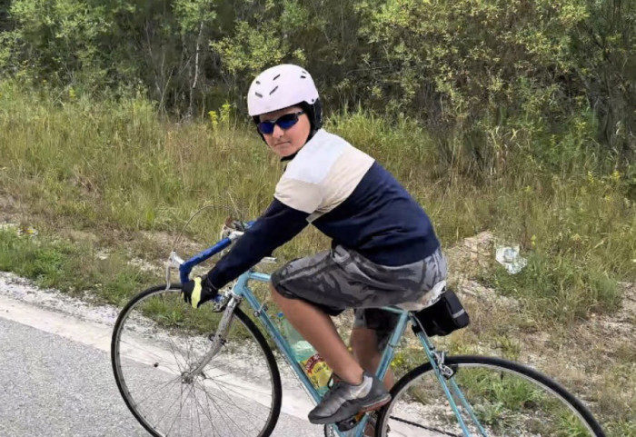 (FOTO) Podvig dečaka sa juga Srbije: Novak (10) iz sela Manjak prešao za dan 135 kilometara biciklom kroz planine