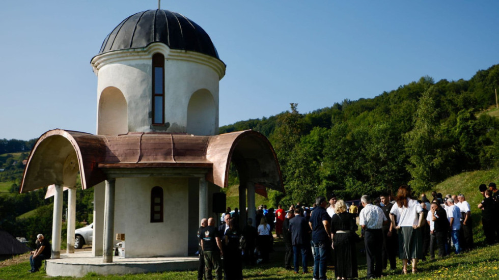(FOTO) Kod Berana otkriven, pa izmešten spomenik četničkom komandantu Pavlu Đurišiću