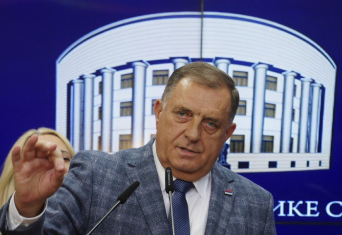 Dodik: Republika Srpska ili će se distancirati od Sarajeva ili će prestati da postoji