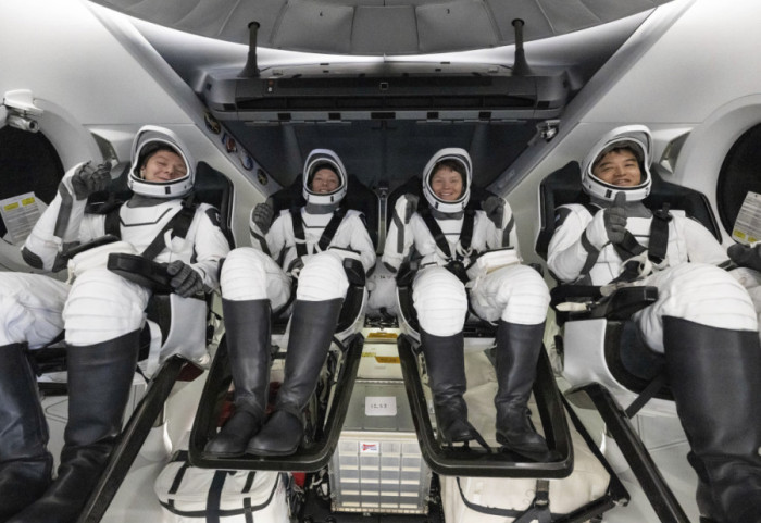 Nakon pet meseci u orbiti na Zemlju se vratilo četvoro astronauta