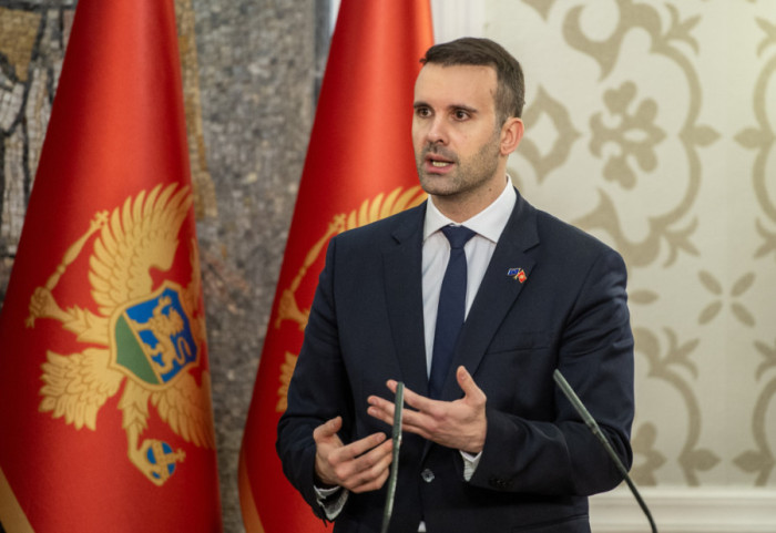 Broj telefona Milojka Spajića objavljen na mreži Iks, dobio je više poziva i uvredljivih poruka