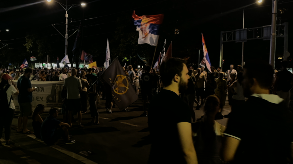 Protest na Zvezdari, građani došli ispred policijske stanice