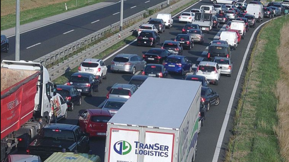 Lančani sudar na auto-putu kod Zagreba, saobraćaj preusmeren: Jedna osoba poginula, četvoro povređeno