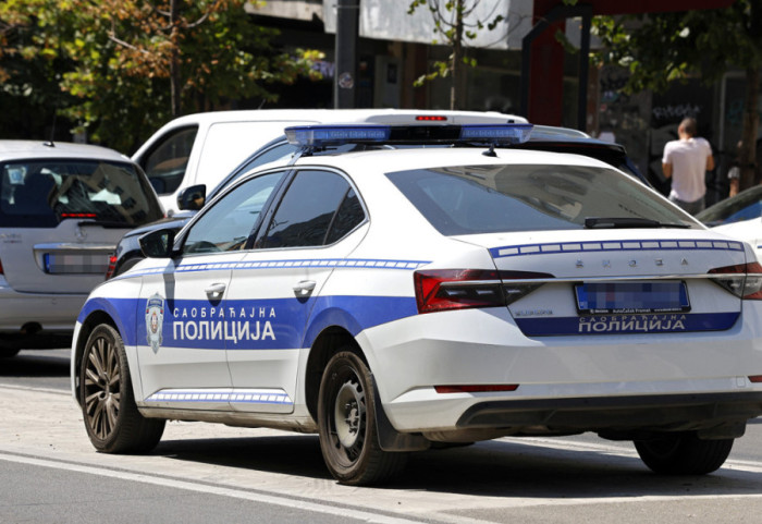 Automobil sleteo sa puta kod restorana u Smederevu, povređena jedna osoba