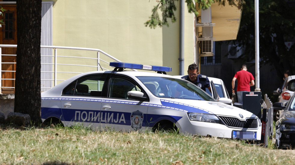 Lomio inventar i pretio pištoljem gostima kafića na plaži u Čačku, uhapšen na drugom kraju grada