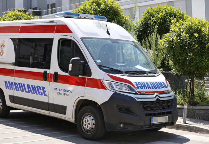 Žena (61) izazvala saobraćajku kod Pančeva, prešla u suprotnu traku: Ona teže povređena, njena saputnica stradala