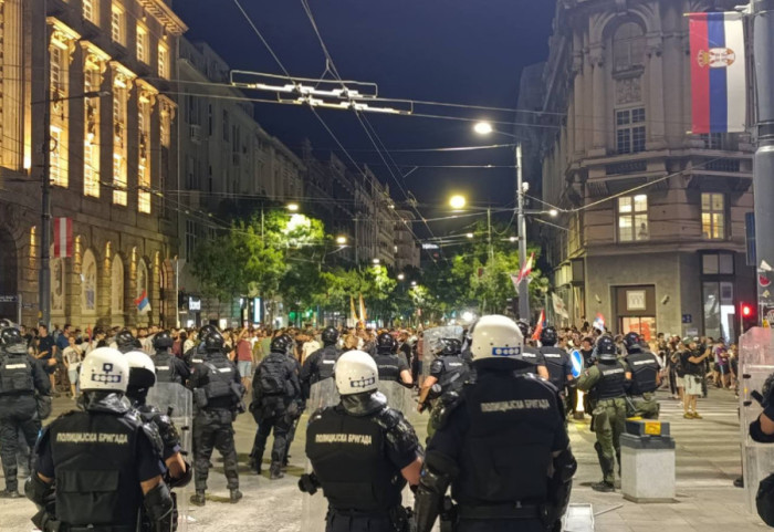 Protesti u više gradova u Srbiji: Incidenti u Novom Sadu, Pančevu i Beogradu