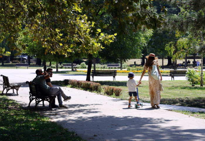 Promenljivo oblačno s kišom, popodne razvedravanje: Temperatura do 29 stepeni