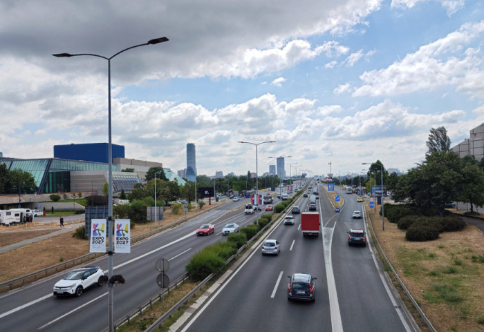 AMSS: Na Batrovcima na izlazak iz zemlje se čeka tri sata