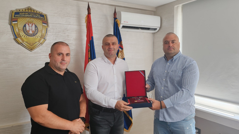 Načelnik Policijske uprave Novi Pazar dobio plaketu za postignute rezultate