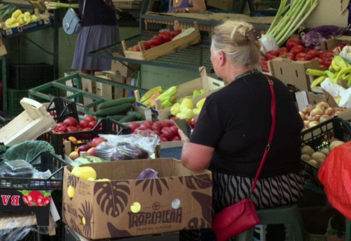 (VIDEO) Cene u Srbiji među najvišima u okruženju, srpski proizvodi jeftiniji u regionu: Zašto je to tako?