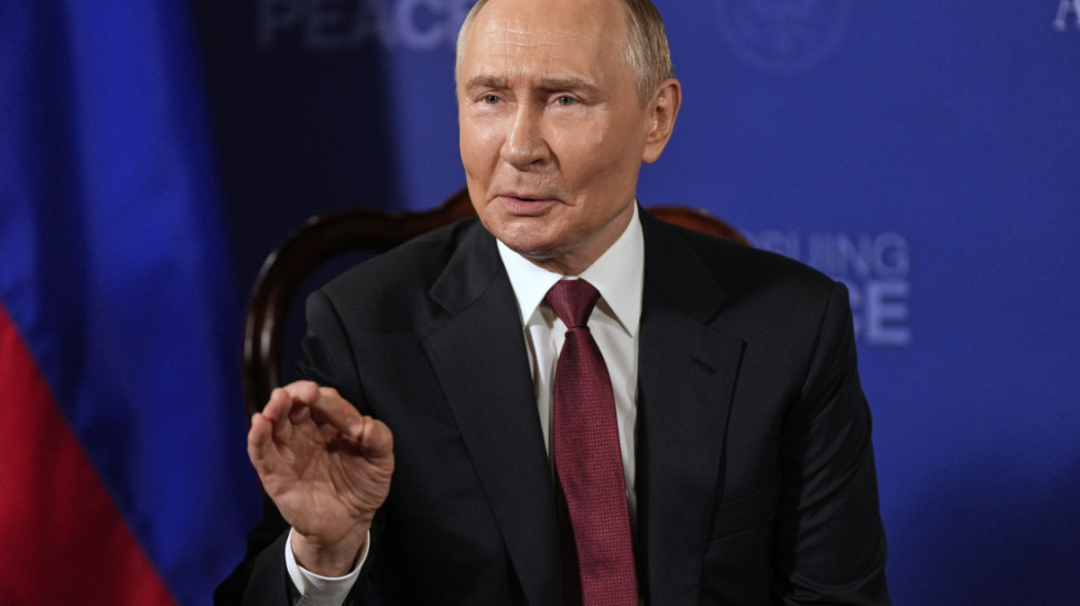 Kremlj: Putin ne isključuje mogućnost sastanka sa Zelenskim