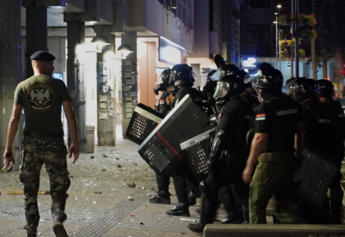 MUP nakon protesta: U Valjevu povređeno šest policijskih pripadnika, ukupno zadržano 16 osoba