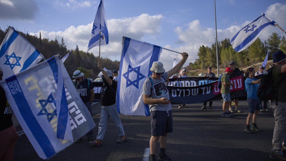 Izraelski parlament usvojio Zakon o smrtnoj kazni za Palestince, ministar za bezbednost delio baklavu da proslavi