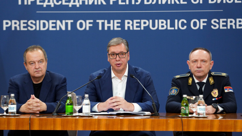 Vučić: Ne razmatramo uvođenje vanrednog stanja, ali pitanje je dana kada će nekog da ubiju