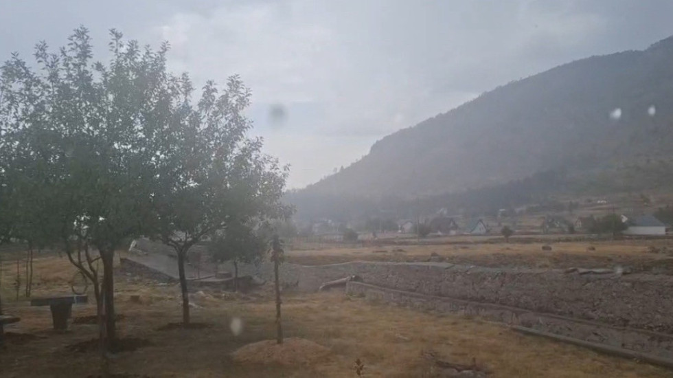 (VIDEO) Olujno nevreme zahvatilo Istru i zapadna područja Hrvatske
