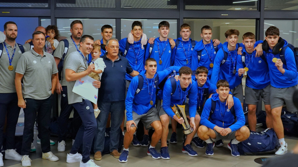 (FOTO) Zlatni srpski kadeti stigli u Beograd posle osvajanja medalje na Evropskom prvenstvu u Gruziji