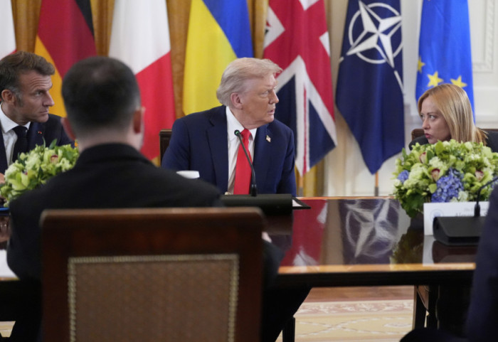 Tramp: Počeo sam da organizujem sastanak Putin-Zelenski